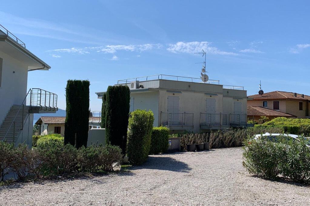 Residence Olivi - Panorama Lake View, Pool, Terrace, Garden, Wifi توسكولانو ماديرنو المظهر الخارجي الصورة